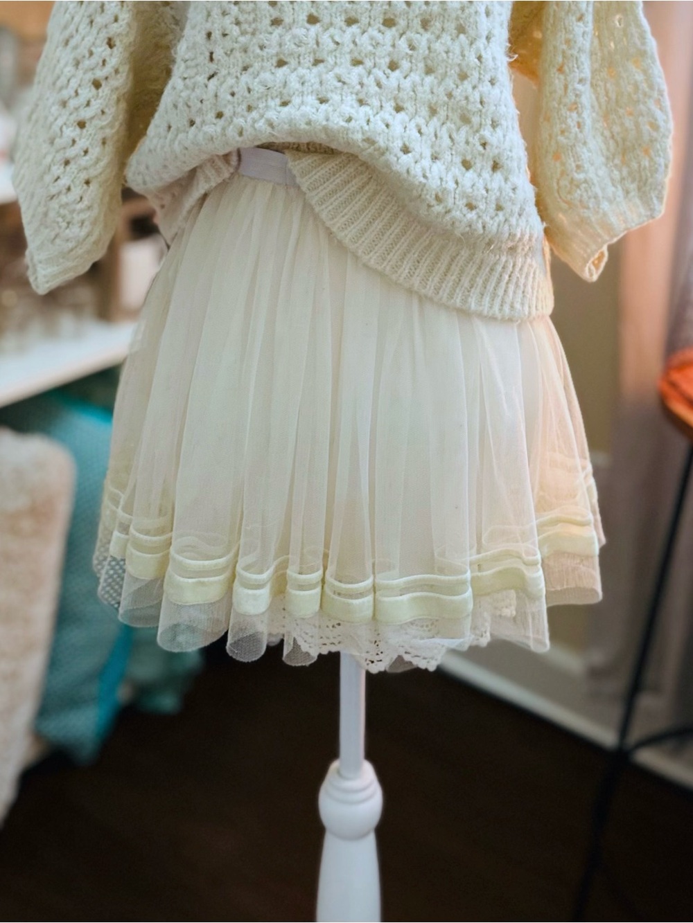Cream Tulle Layered Mini Skirt Velvet lined. Size Good condition